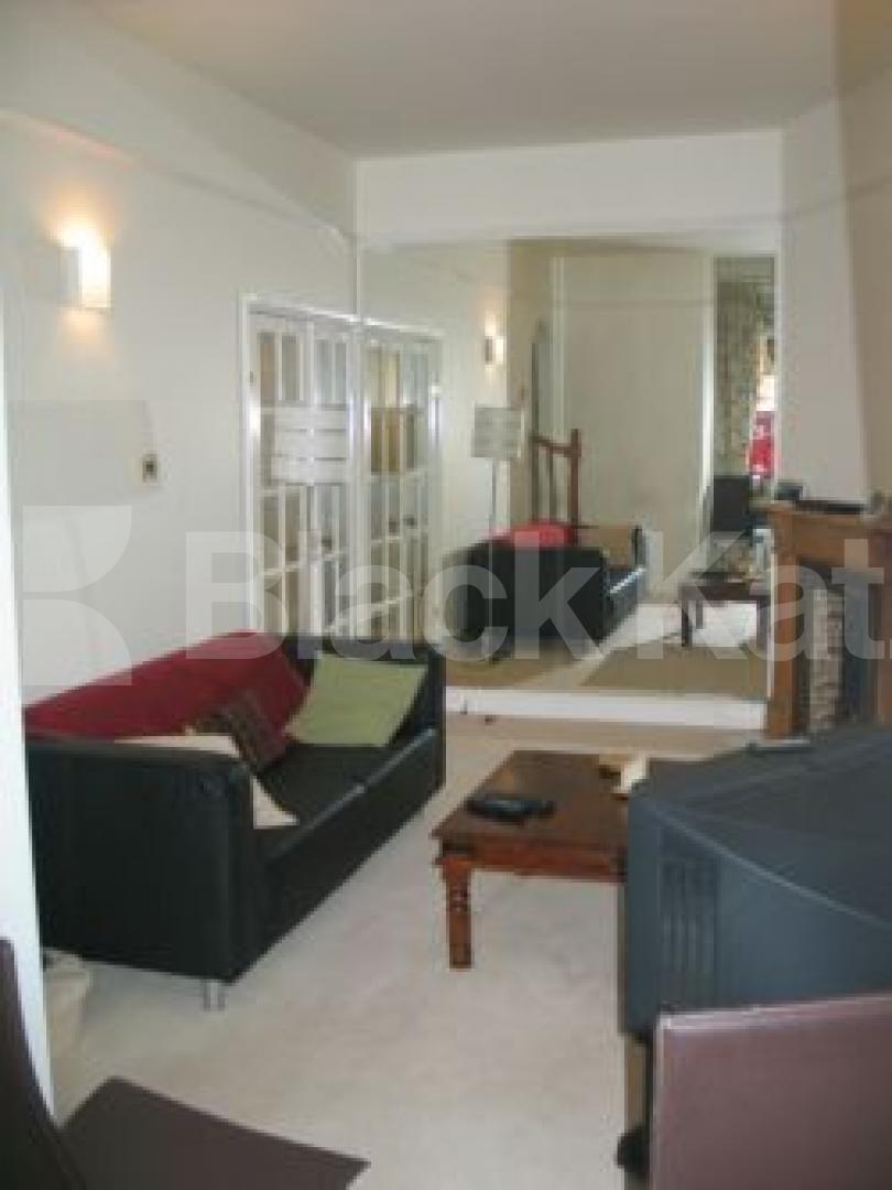			2 Bedroom, 1 bath, 1 reception Flat			 Abbey Road, ST JOHNS WOOD
